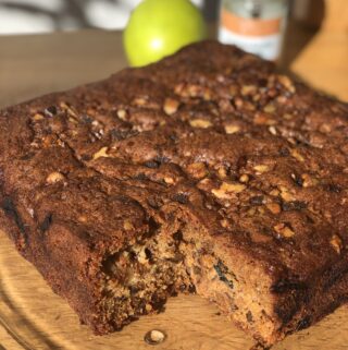 Mary Berry's Apple and Cinnamon Cake